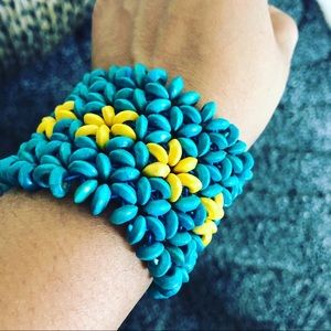 Women’s stretchy bracelet